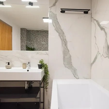 Hotel Skyline View Luxury *