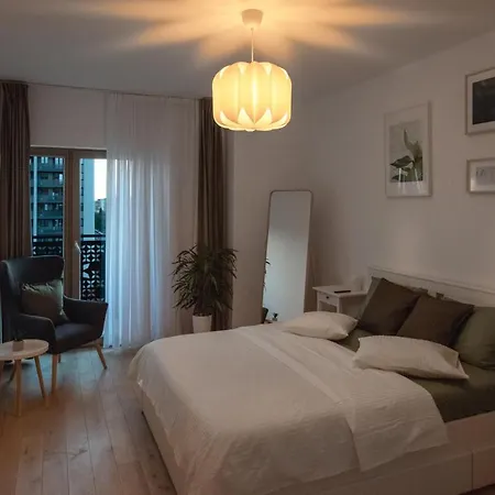 Skyline View Luxury Apartment *